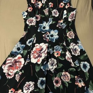 Spring dress size 14 above the knee